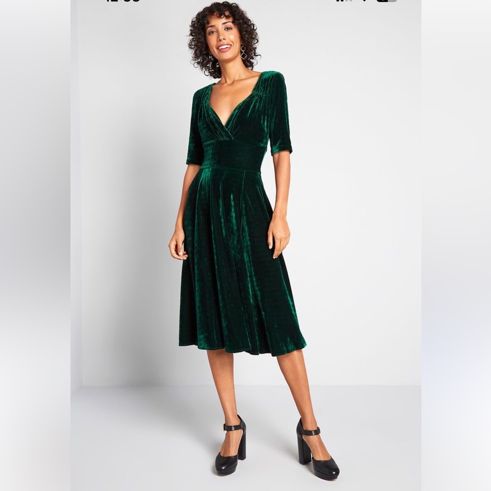 ModCloth x Collectif | Emerald Green Velvet Delores Swing Dress, Small, EUC